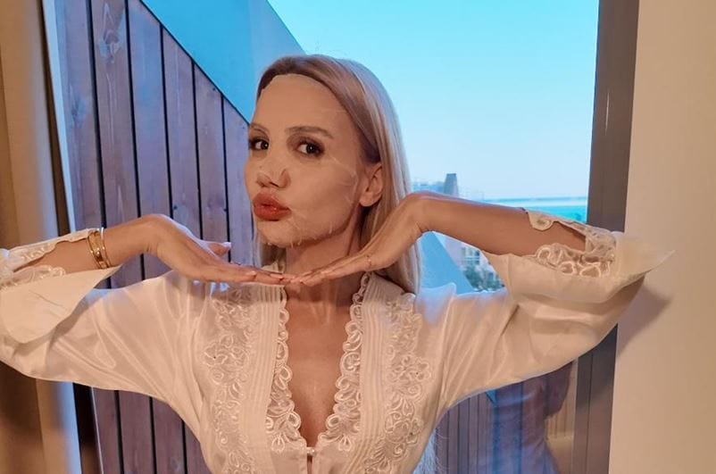 YANDEX MAGAZİN | Zeynep Bozkaya'nın Işıltısının Sırrı: Güzelliğiyle Yeni Bir İş Birliği!